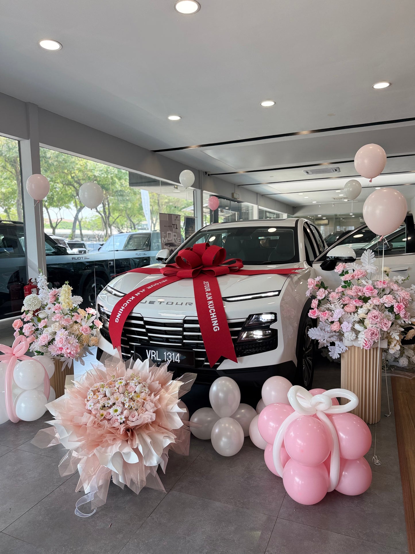 CONGRATULATIONS FOR THE NEW CAR - FLOWER & BALLOON DECO