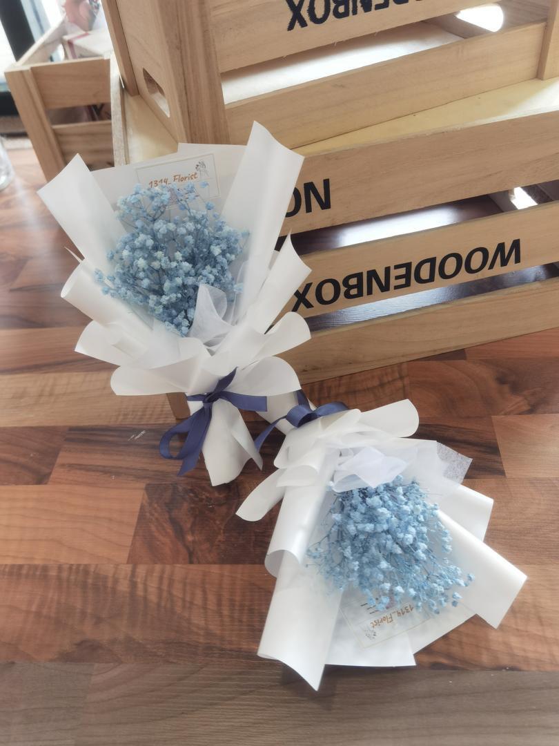 MINI BLUE BABY BREATH BOUQUET