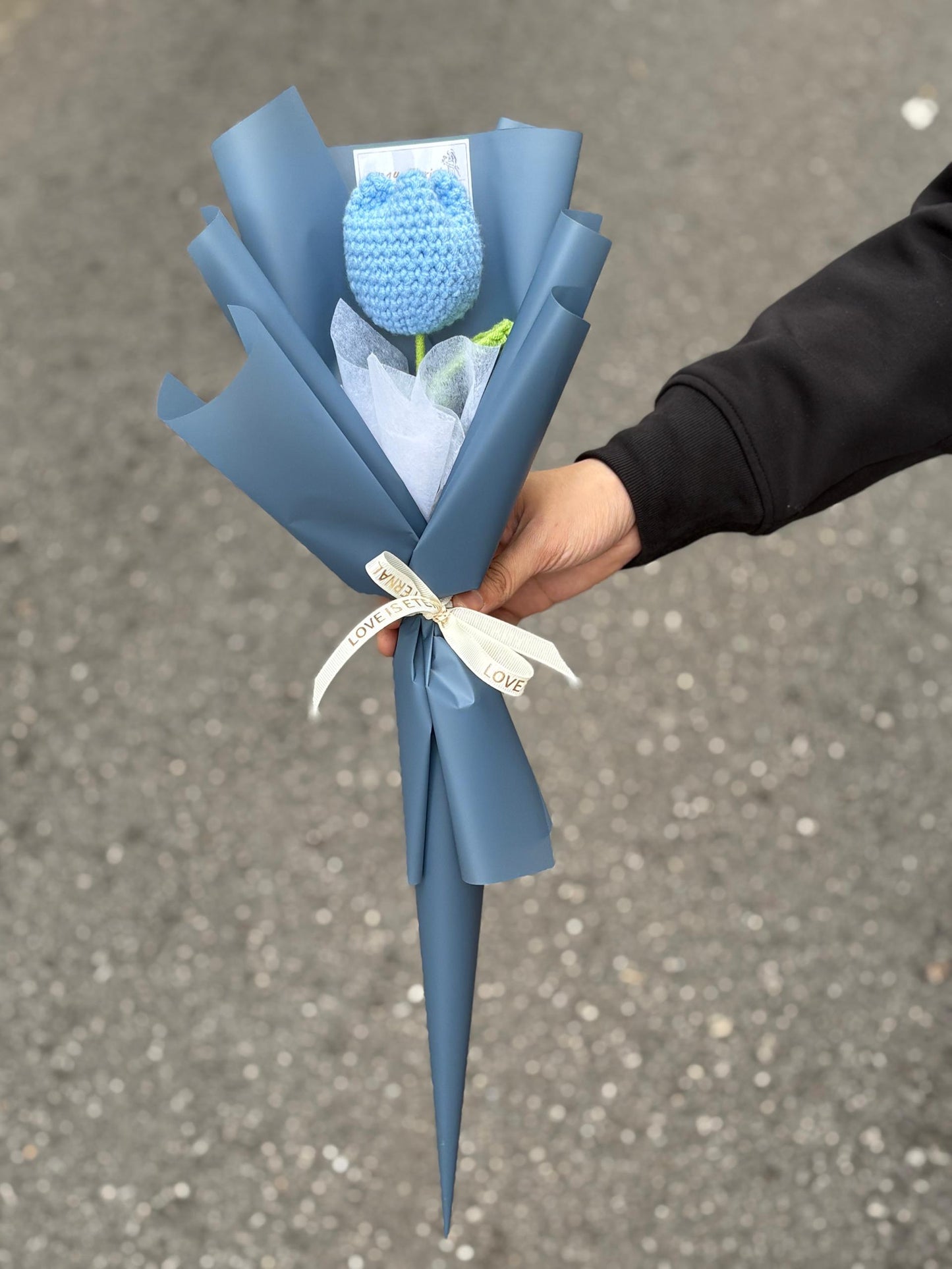 SINGLE HANDMADE TULIP