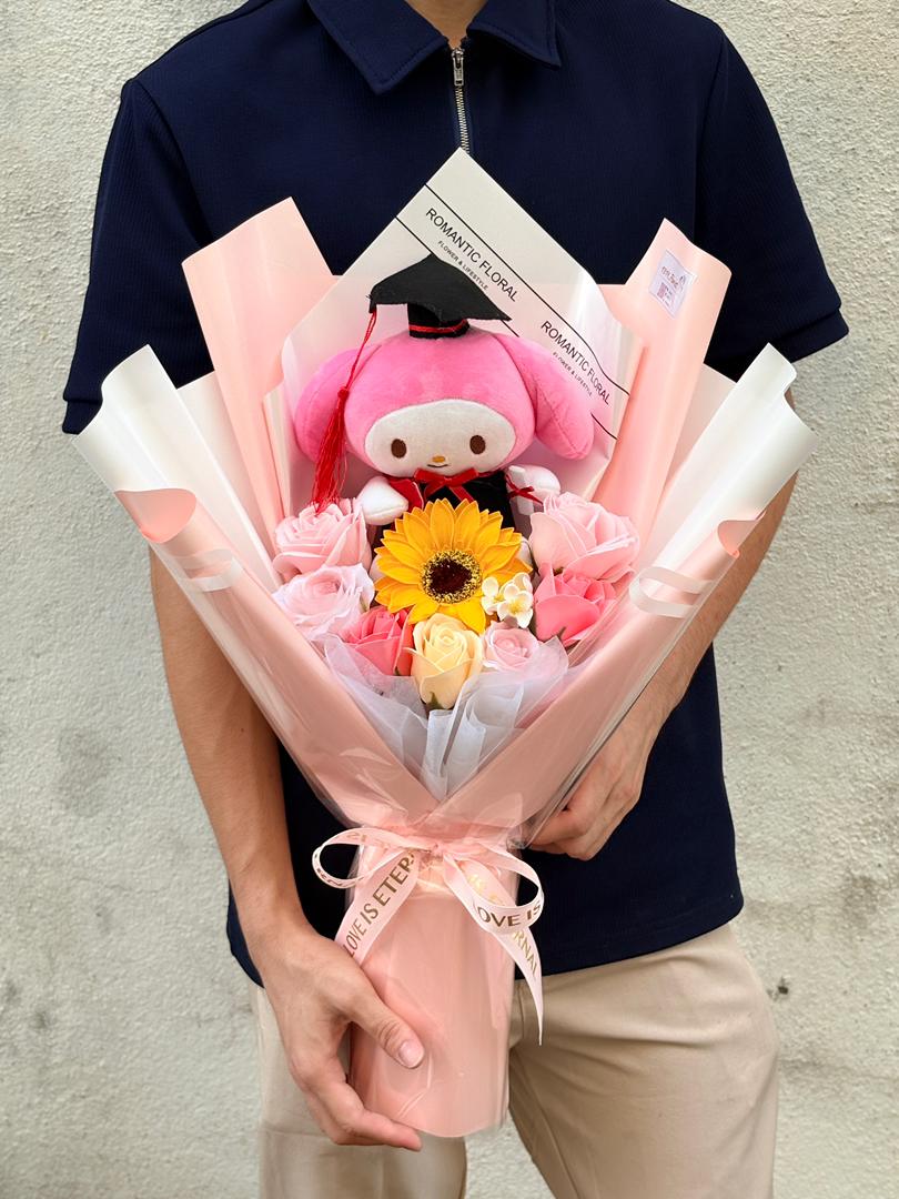 MELODY DOLL CONVO BOUQUET (PINK)