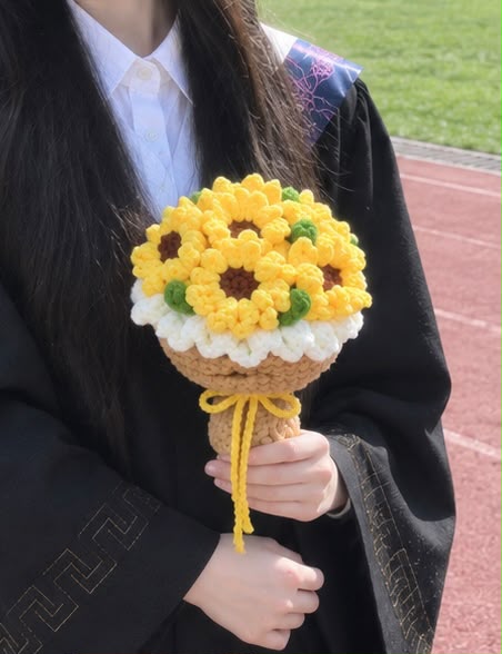 FLOWER PLUSH