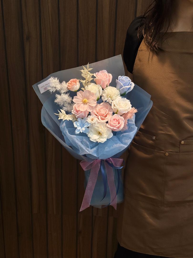 SERENADE IN BLUE & ROSE
