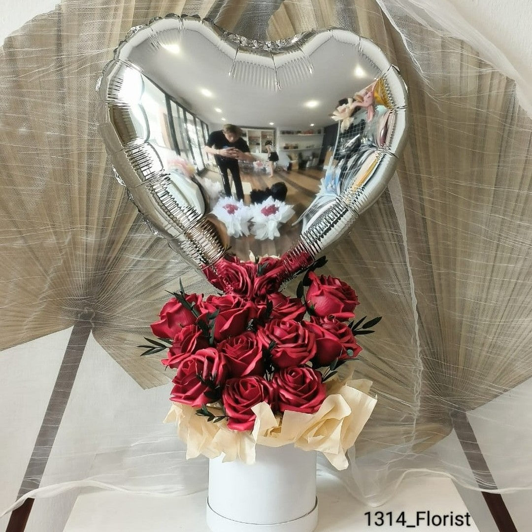 LOVE BALLOON ROSES