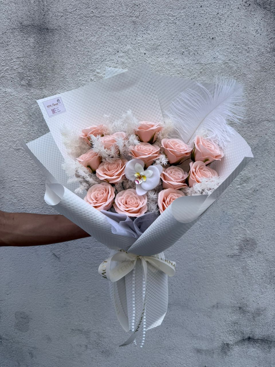 FEATHERY ROMANCE (PEACH)