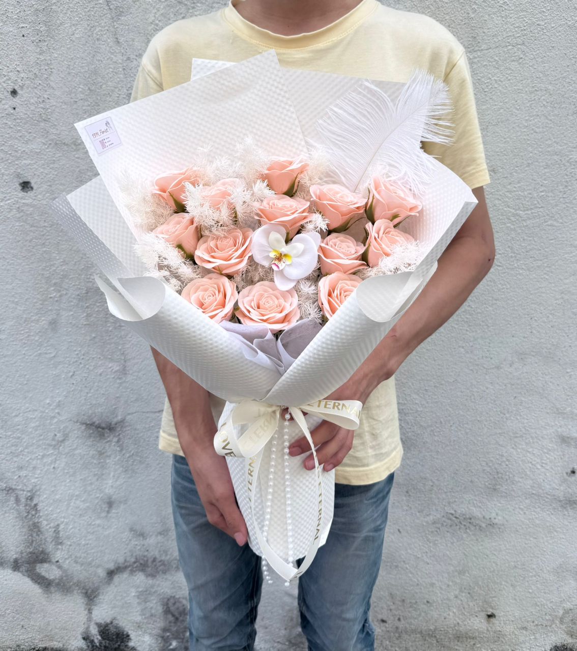 FEATHERY ROMANCE (PEACH)