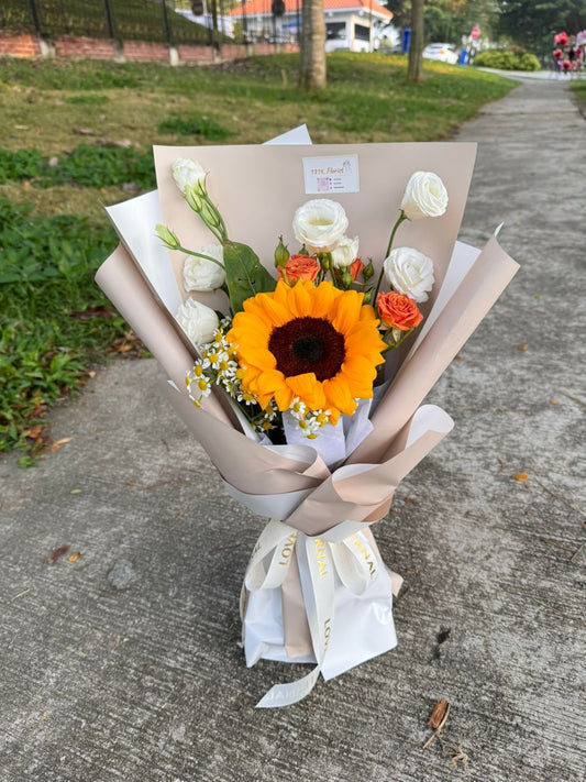 GOLDEN RAYS BOUQUET (KHAKI)