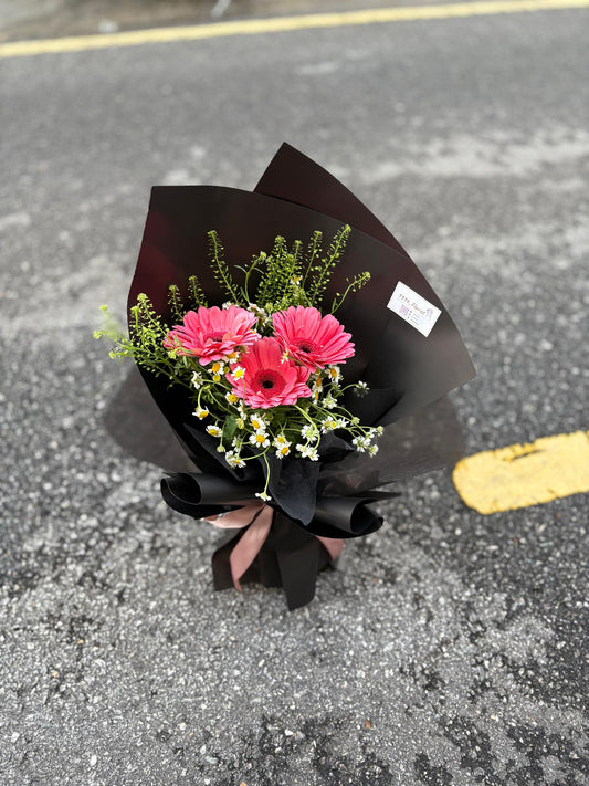 SERENE BLOOM BOUQUET (BLACK PINK)
