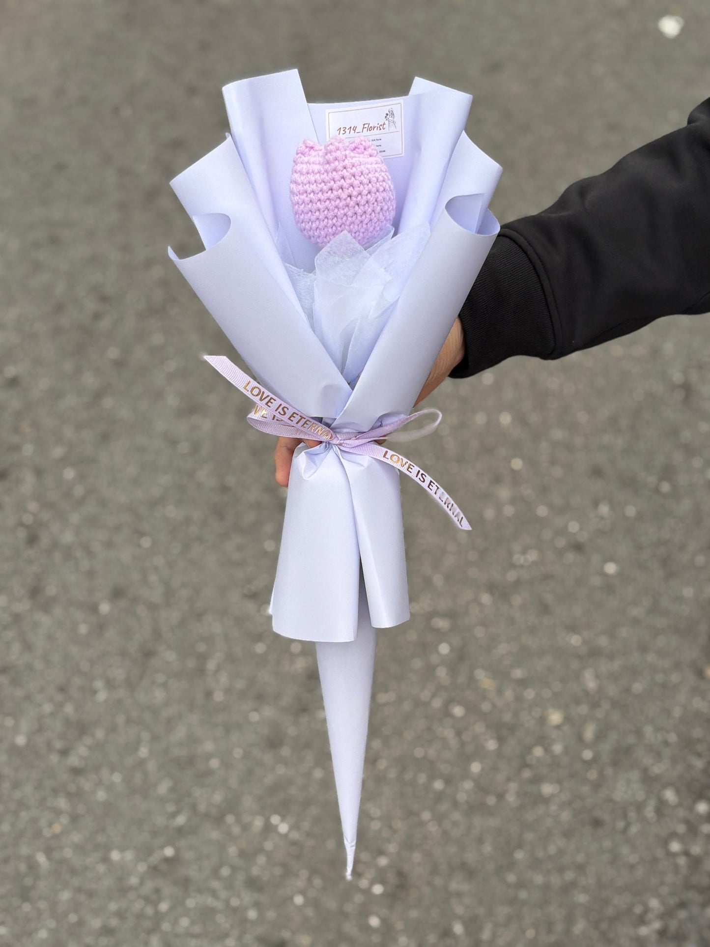 SINGLE HANDMADE TULIP