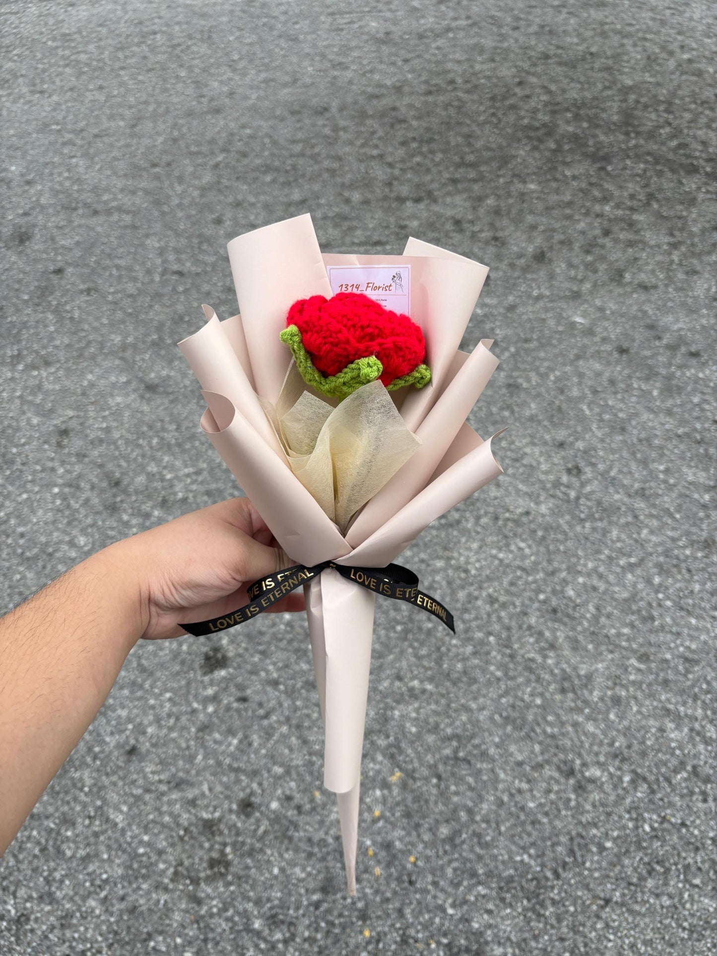 SINGLE HANDMADE ROSE RED