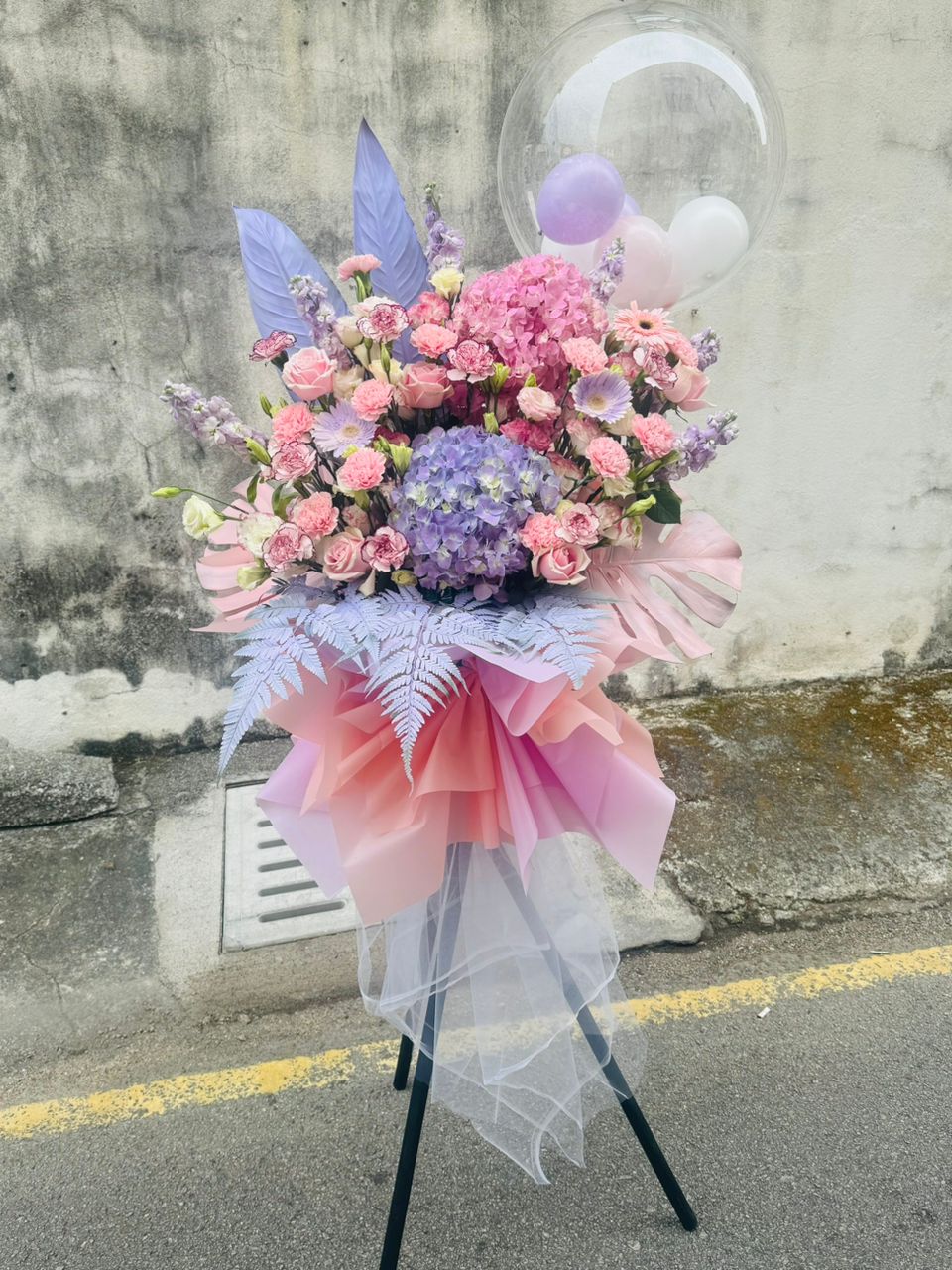 GRAND OPENING FLOWER STAND - GRACEFUL START
