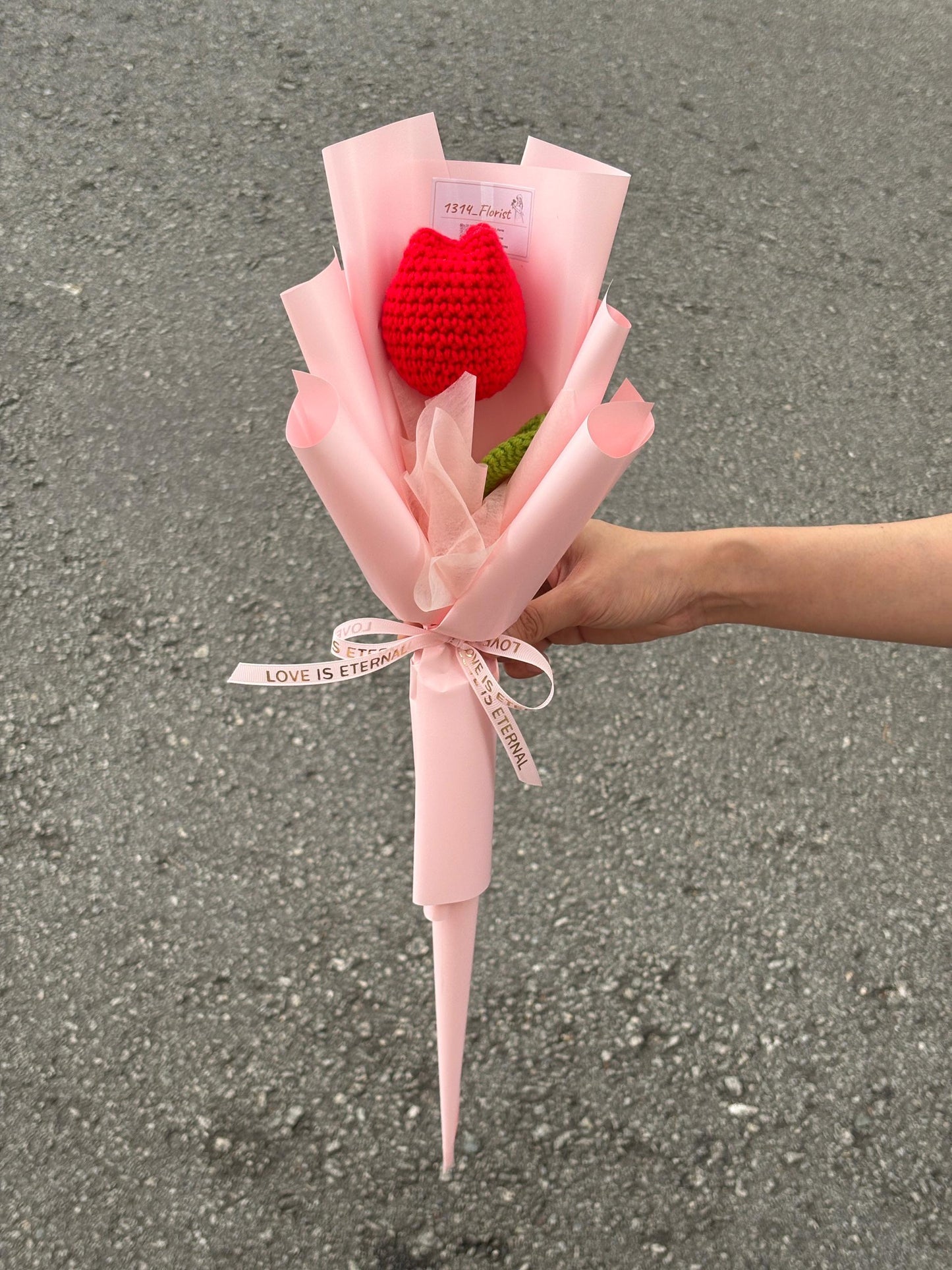 SINGLE HANDMADE TULIP RED