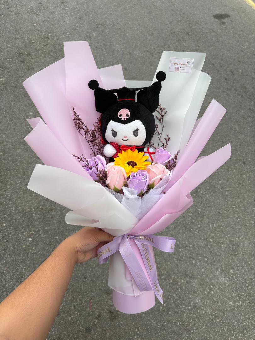 KUROMI MEDIUM CONVO FLOWER BOUQUET