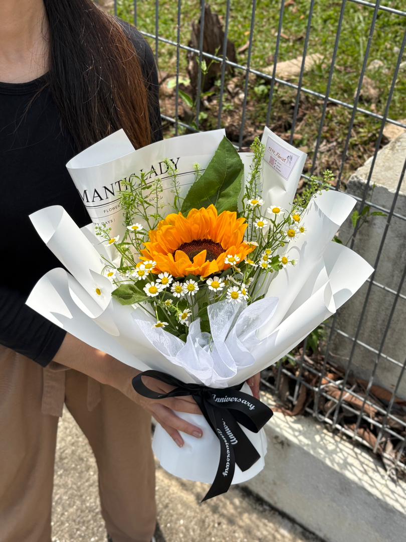 LITTLE SUNSHINE BOUQUET 2.0 (WHITE)