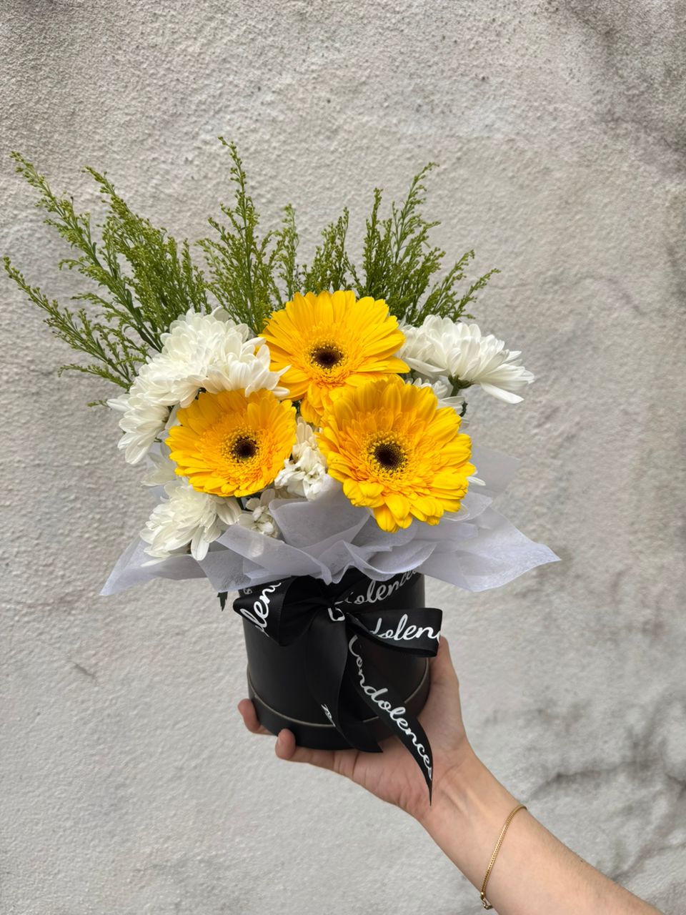 SUNLIT SYMPATHY BLOOMS