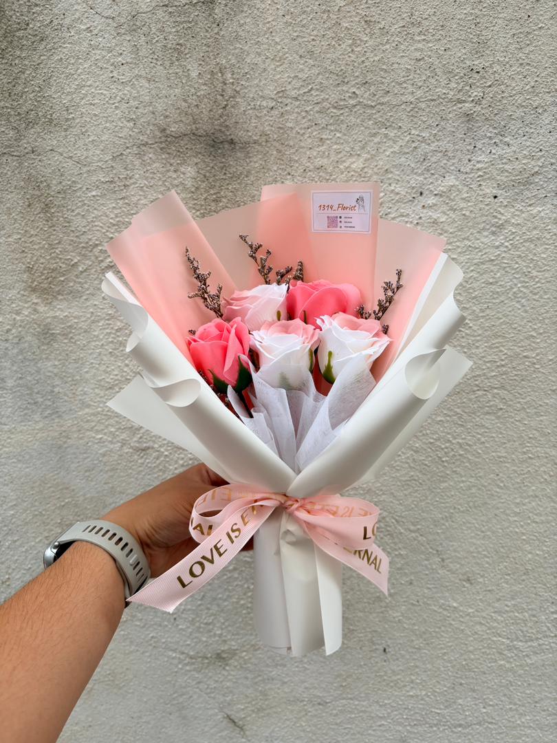 PASTEL AURA (LIGHT PINK)