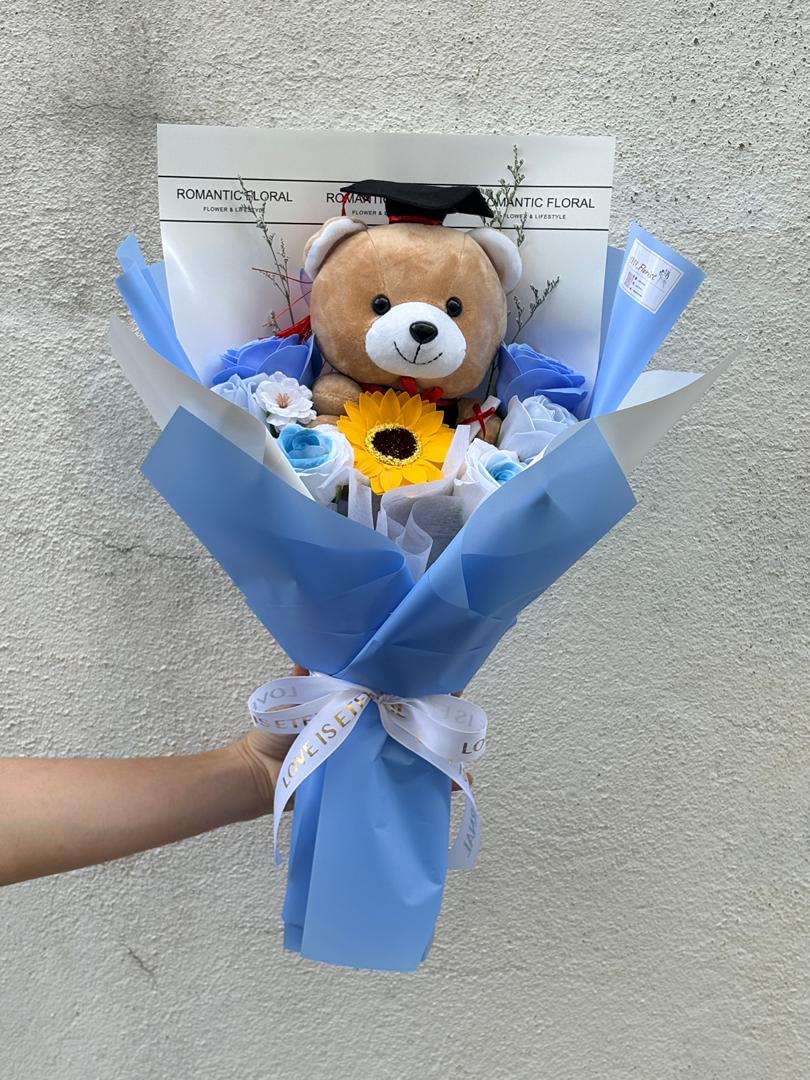 SCHOLARS BLOOM (SKY BLUE)