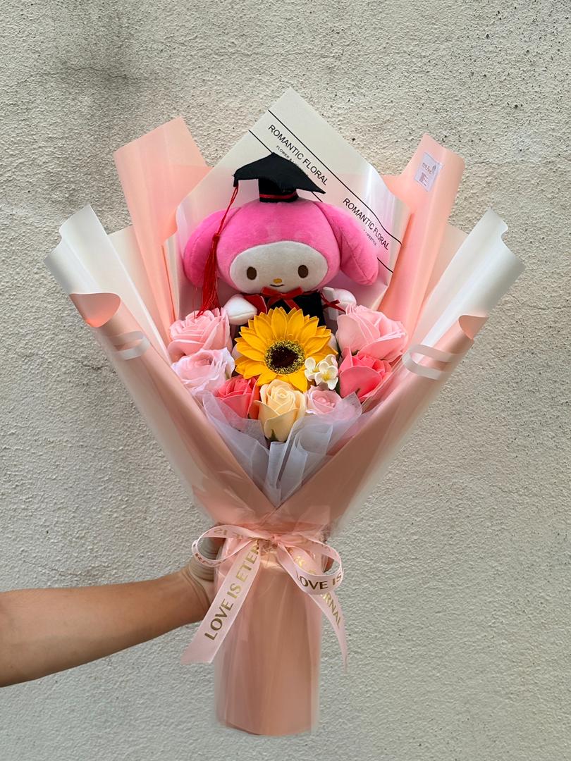 MELODY DOLL CONVO BOUQUET (PINK)