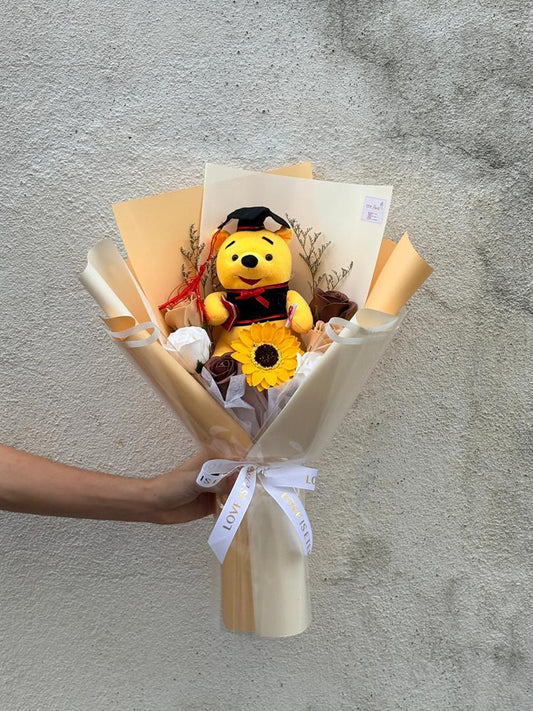 WINNIE THE POOH MEDIUM CONVO BOUQUET