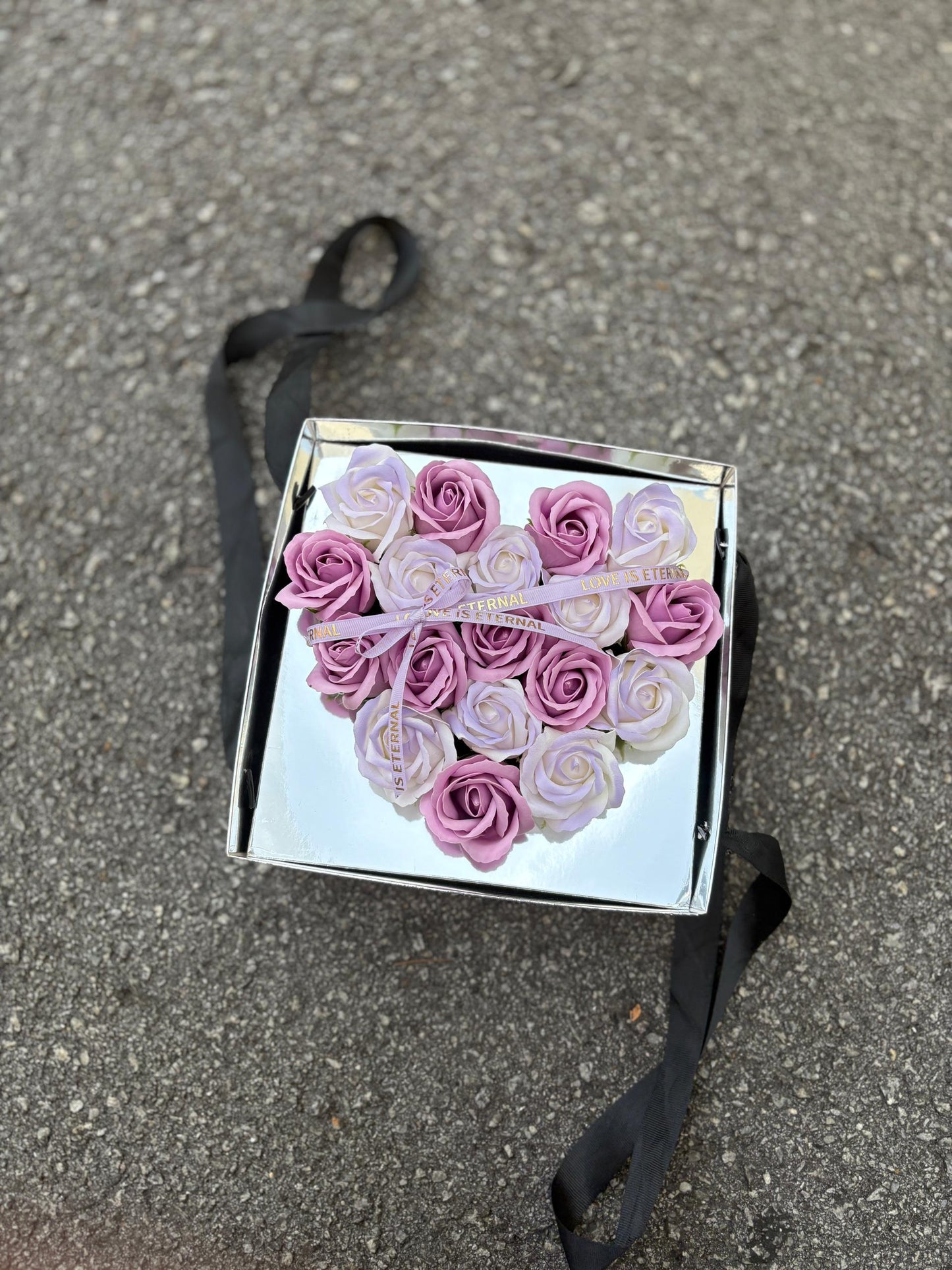 MIRROR LOVE HAND-HELD FLOWER BOX (PURPLE)