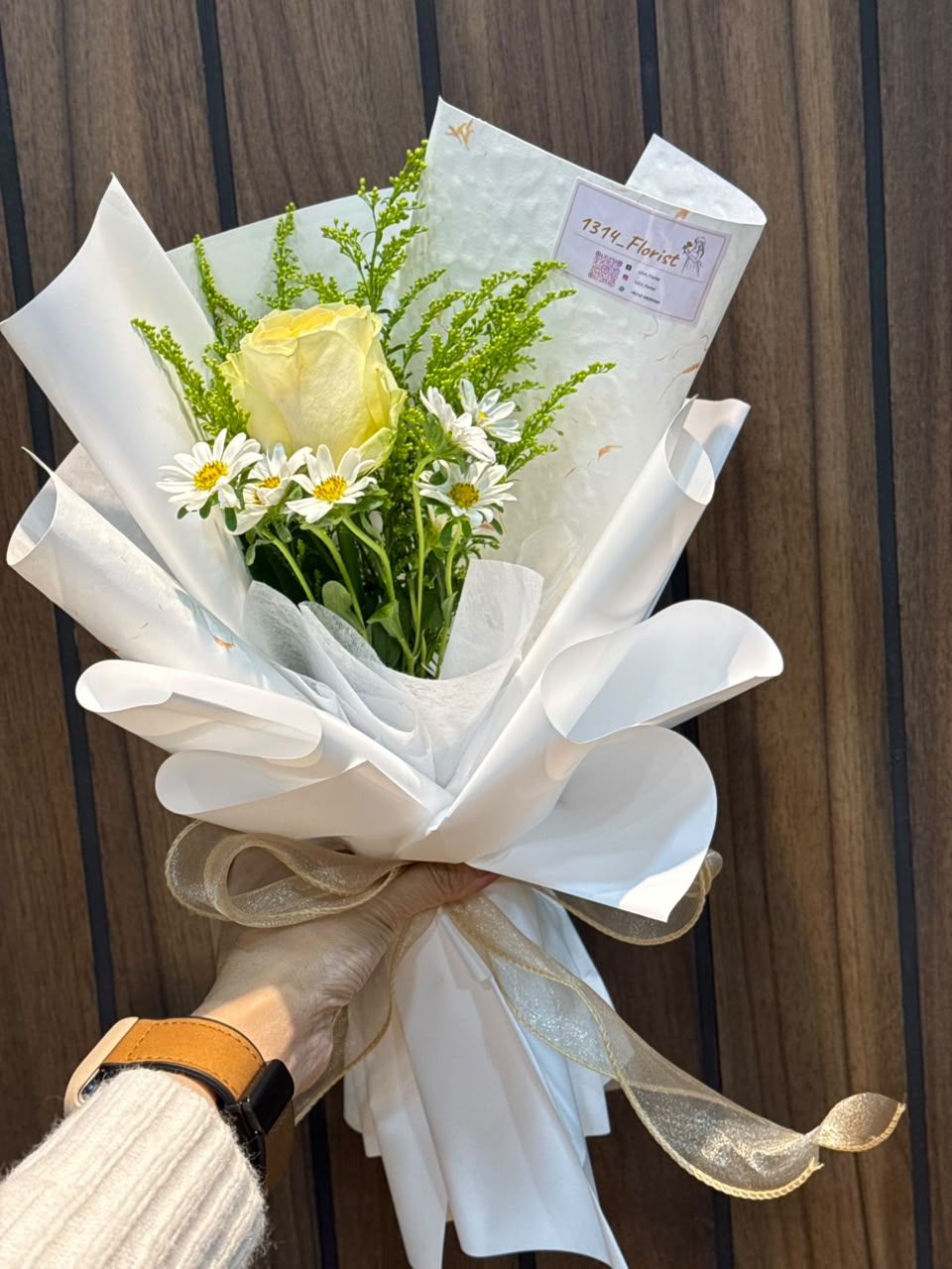 HONEYED DAISIES