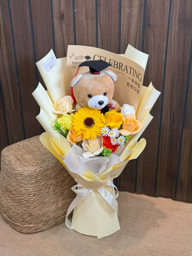 CHARMING TEDDY