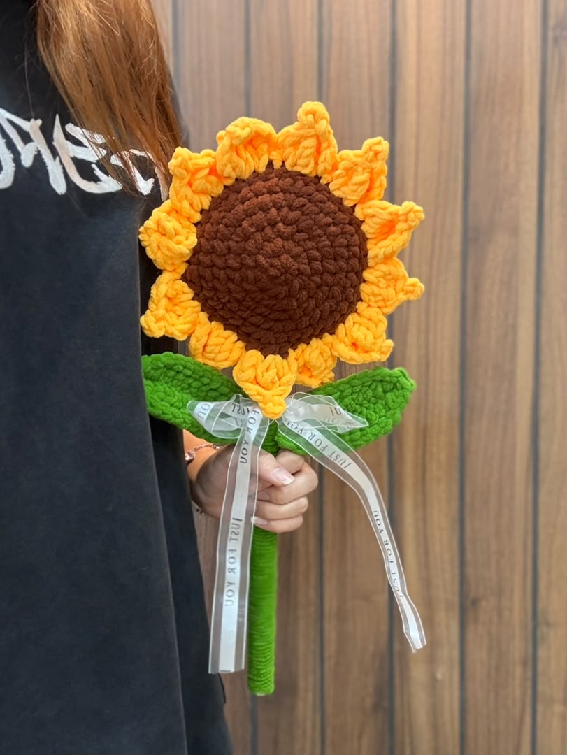 KNITTED SUNSHINE