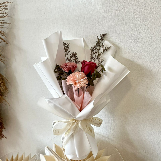 MOM: MAY YOU LIVE A LONG AND HEALTHY LIFE 妈妈：祝您健康长寿